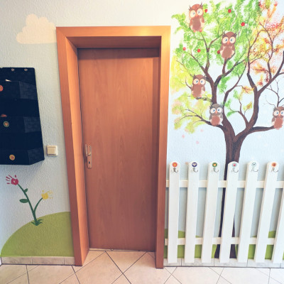 Fächer und Garderobe Fächer und Garderobe